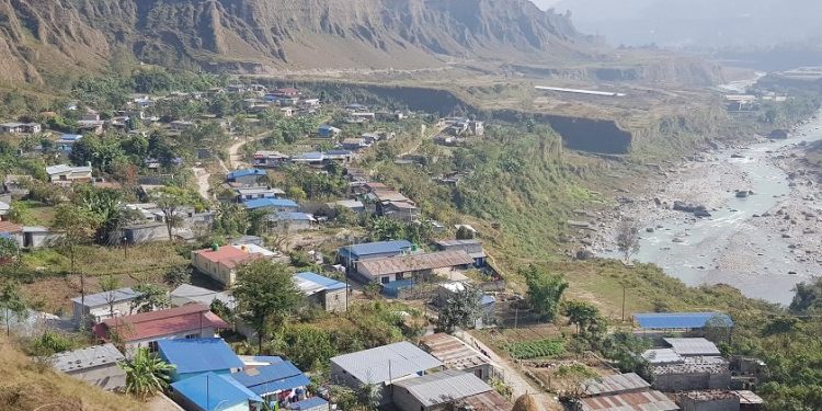 सकुम्बासीका पीडा : पहिले बस भने, अहिले हट भन्छन्