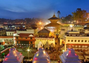 शिवपुरी डाँडाबाट भगवान पशुपतिनाथ फर्किएपछि आरती