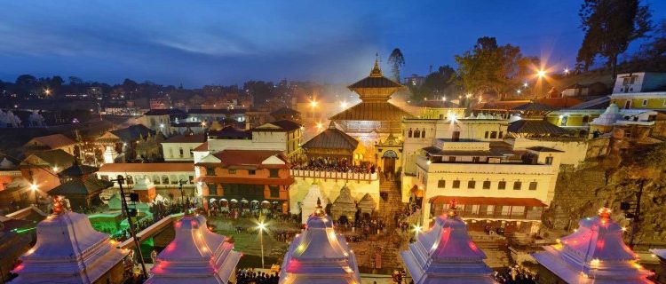शिवपुरी डाँडाबाट भगवान पशुपतिनाथ फर्किएपछि आरती